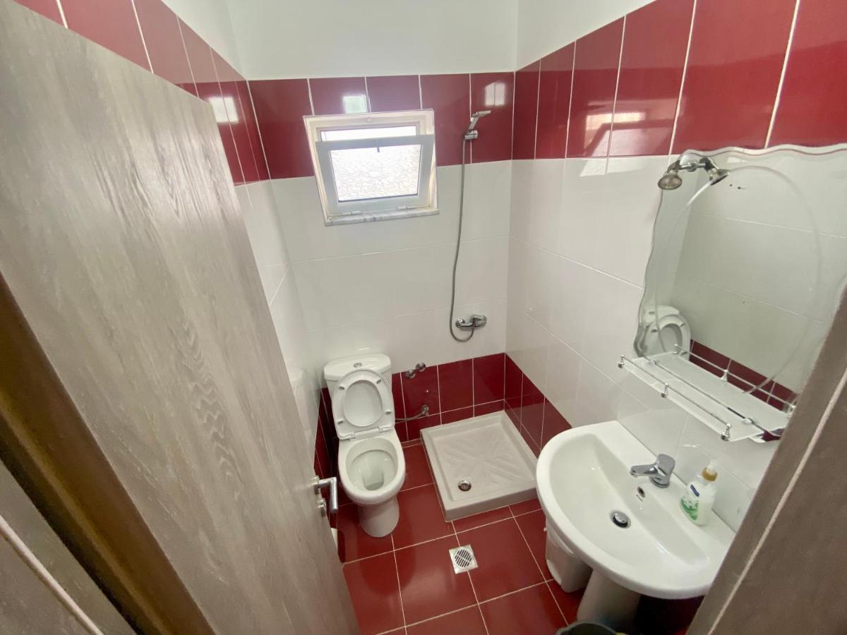 Hotel Vila Ali Ksamil Esterno foto